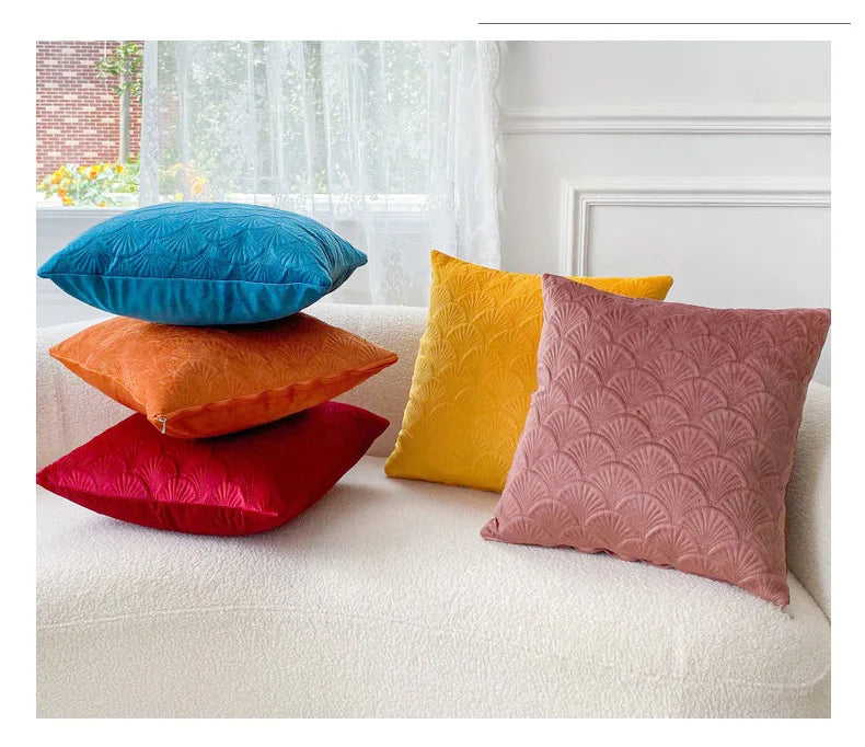 Velvet Scallop Luxury Cushion Cover (45×45cm)